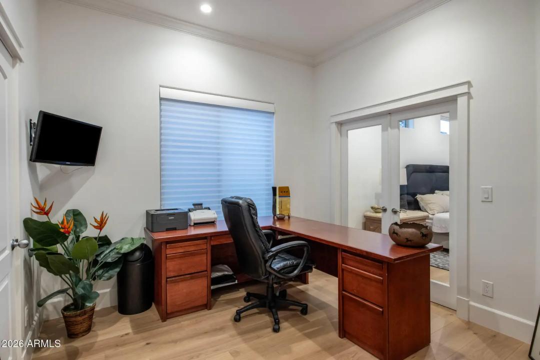 Real Estate Picture 18
