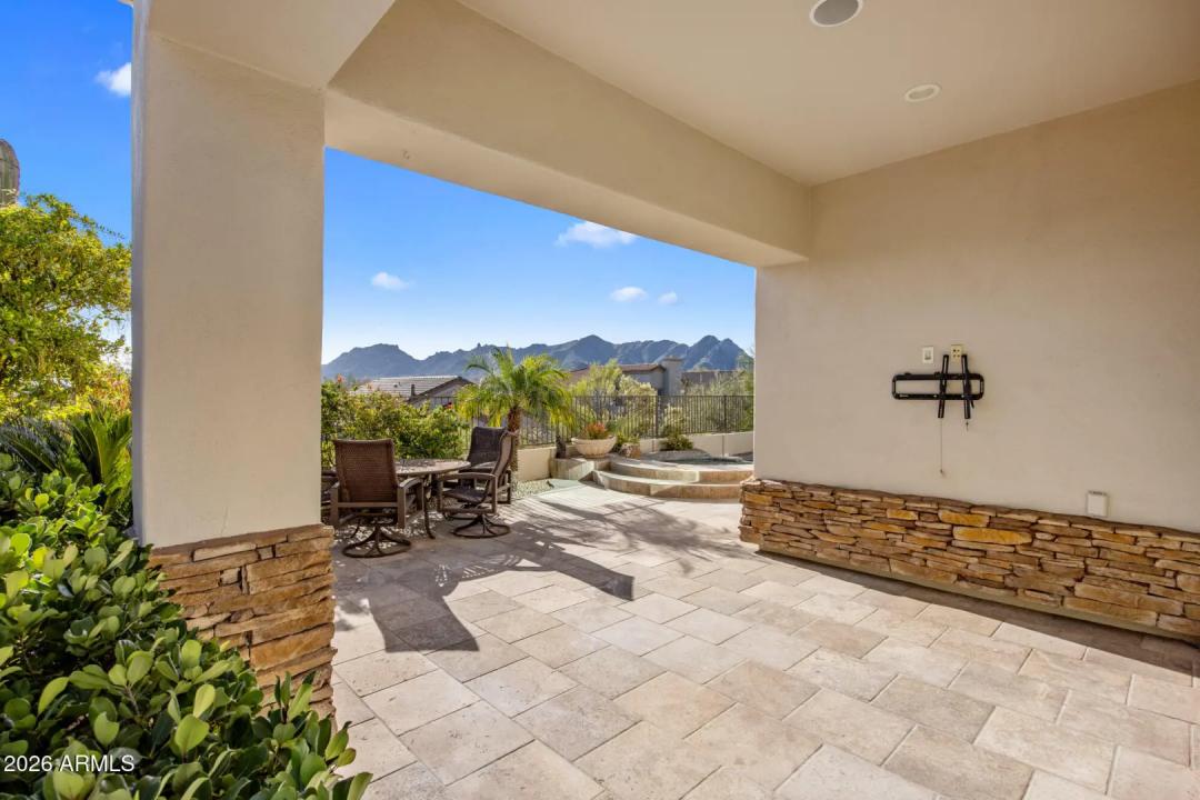 Real Estate Picture 24