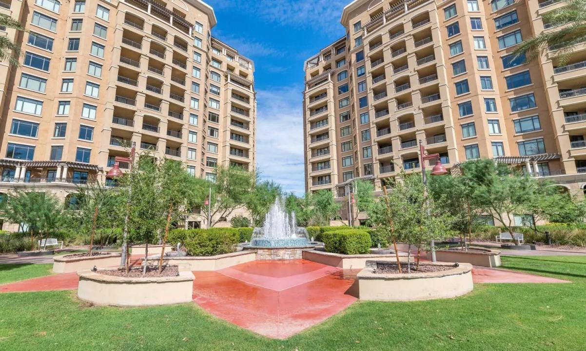 Real Estate Picture 4