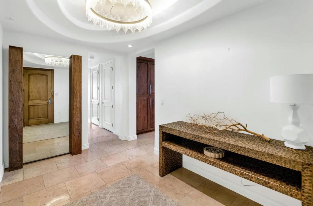 Real Estate Picture 7