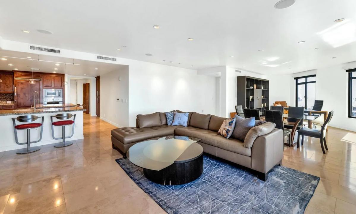 Real Estate Picture 14