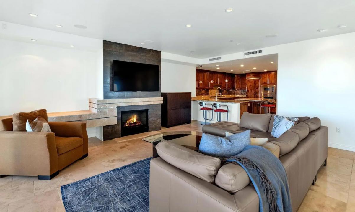 Real Estate Picture 16