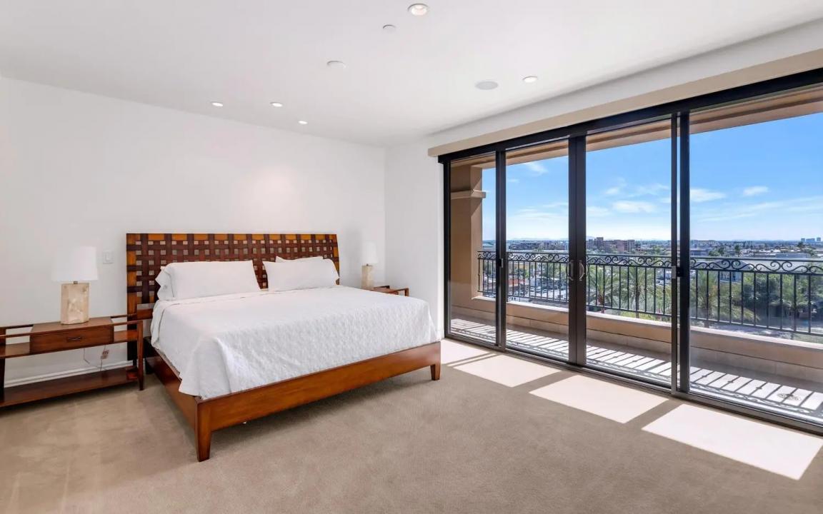 Real Estate Picture 22