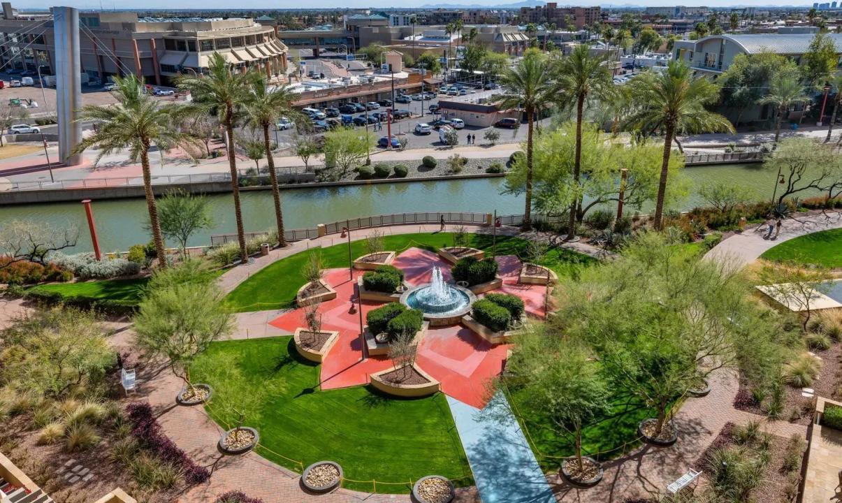 Real Estate Picture 24