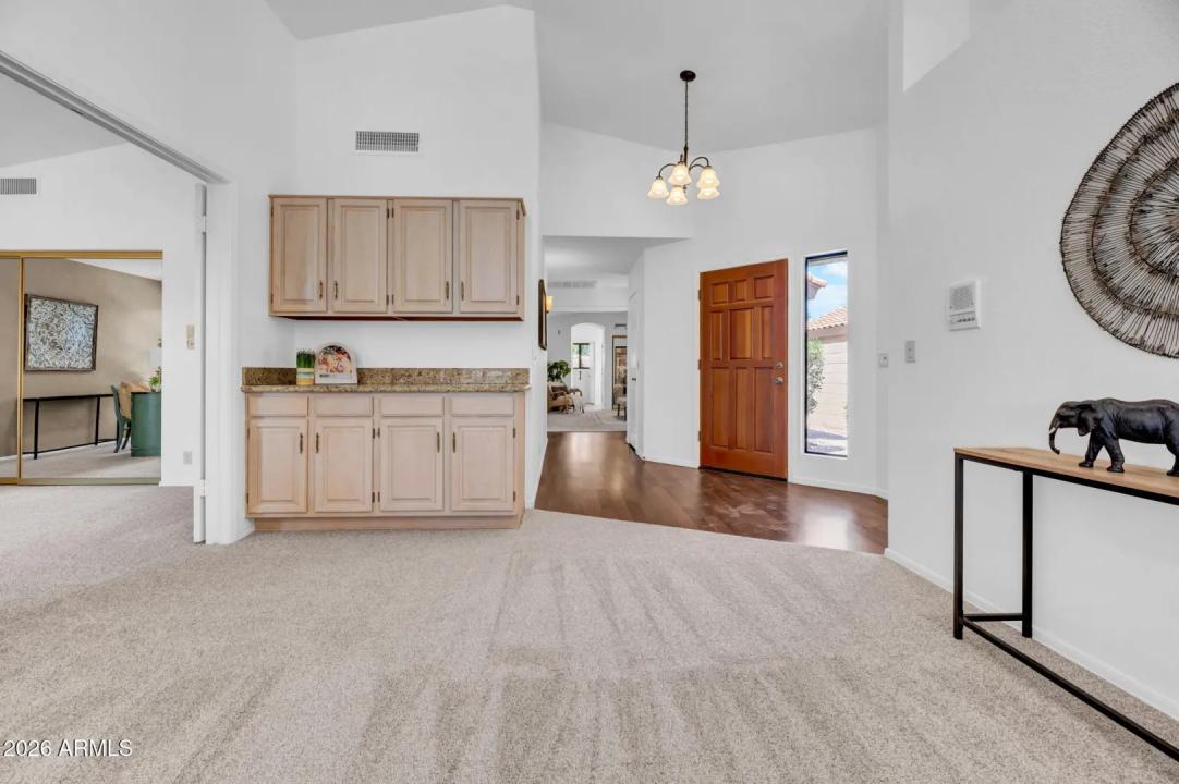 Real Estate Picture 14