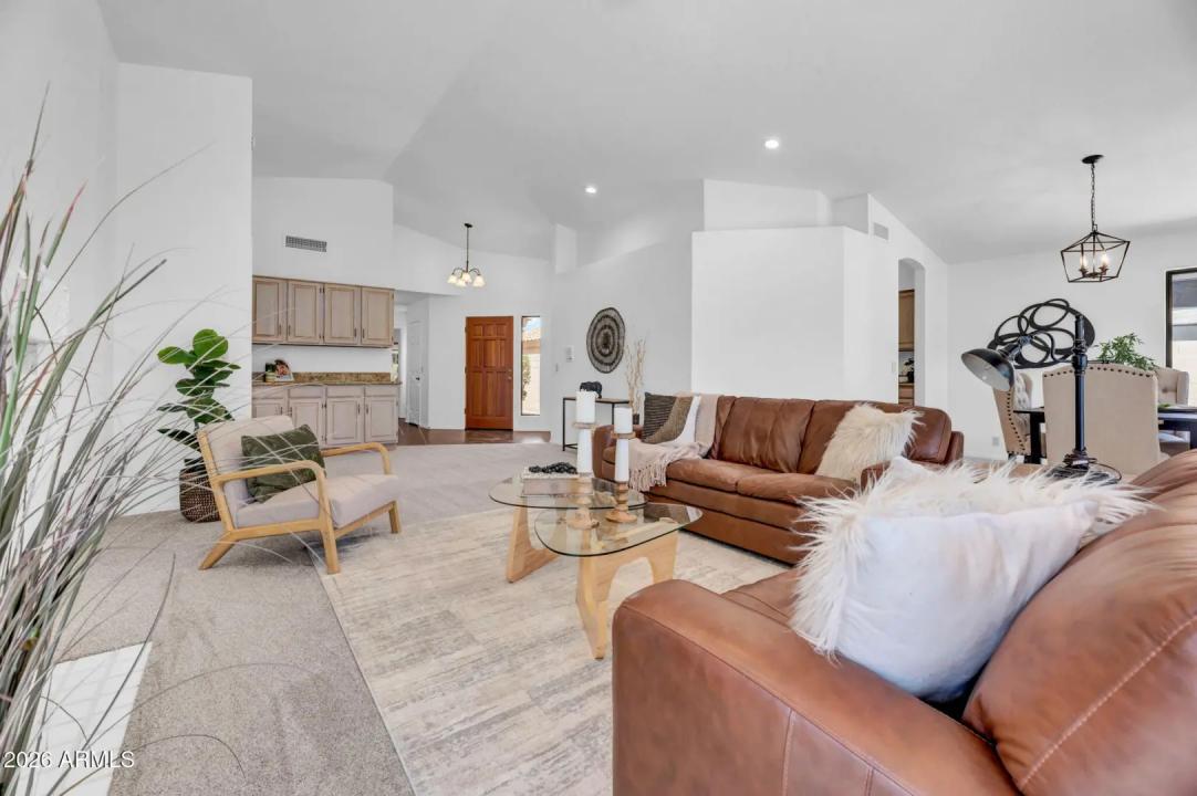 Real Estate Picture 13