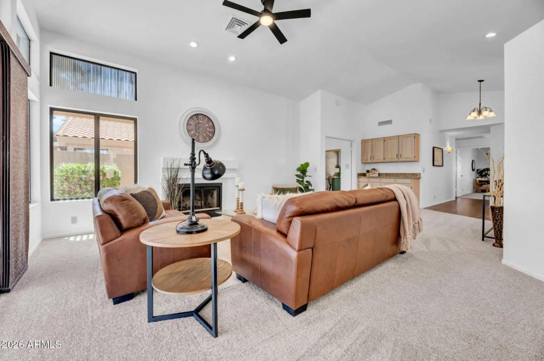 Real Estate Picture 12