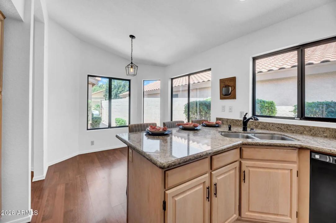 Real Estate Picture 7