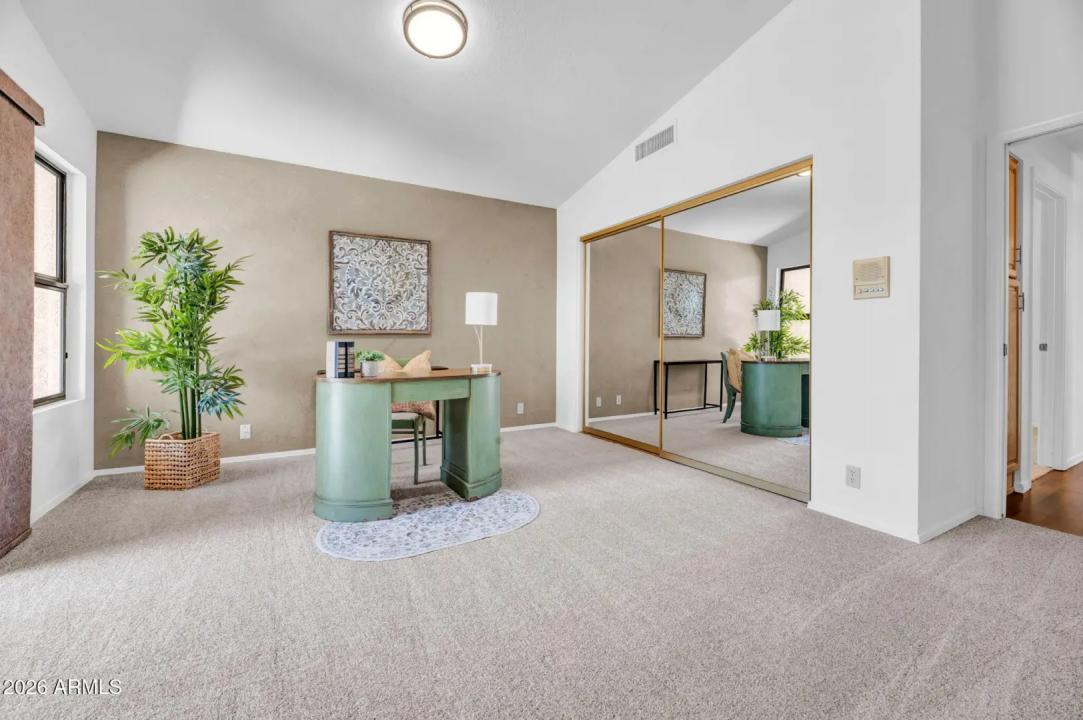 Real Estate Picture 16