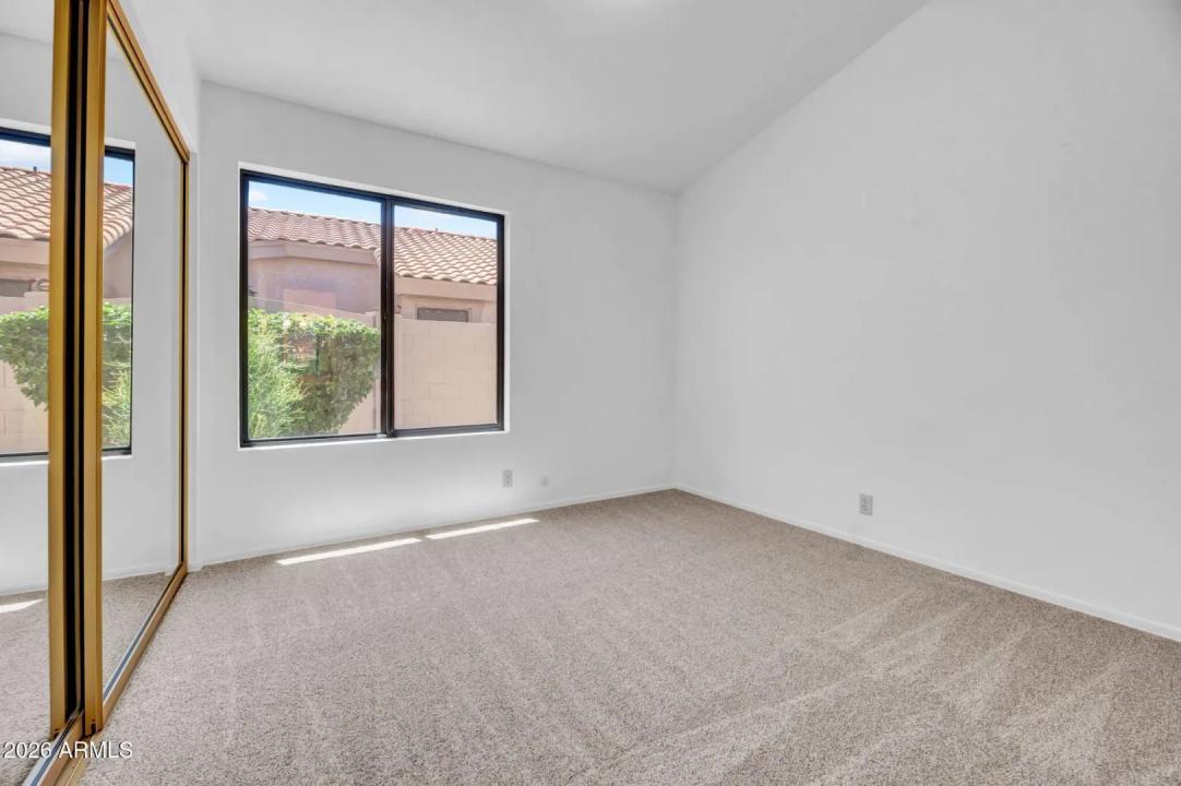 Real Estate Picture 22