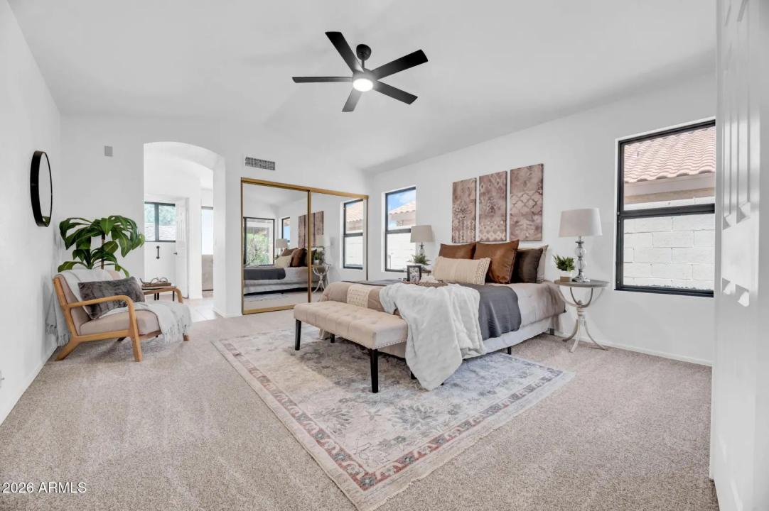 Real Estate Picture 18