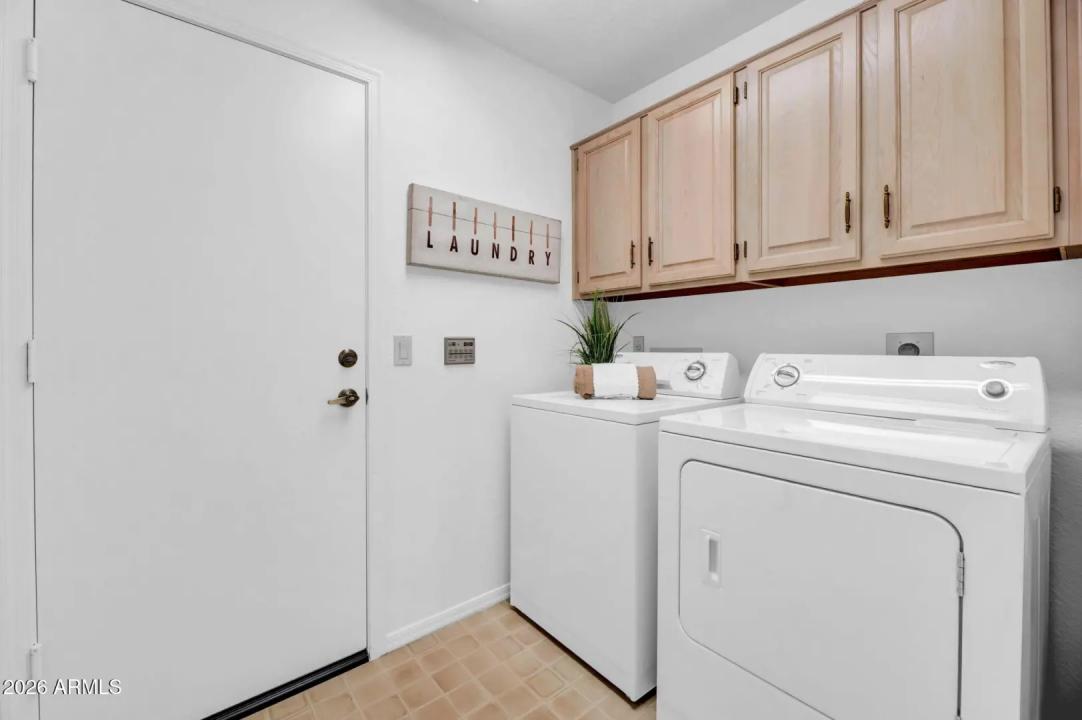 Real Estate Picture 24