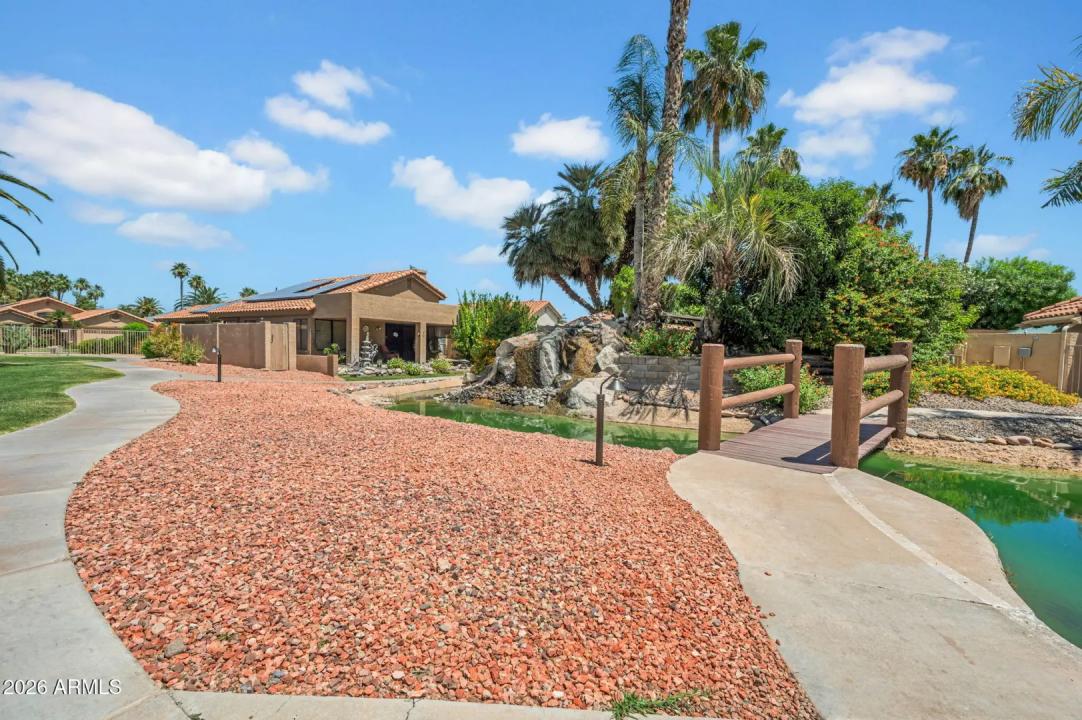 Real Estate Picture 3
