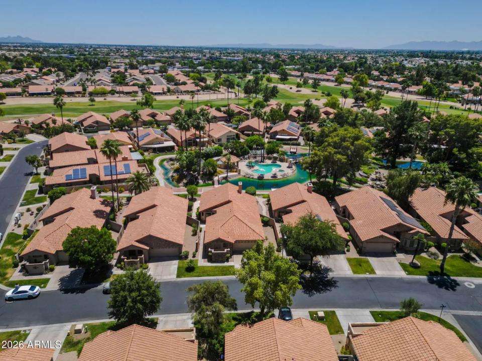 Real Estate Picture 32