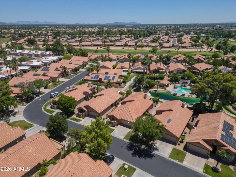 Real Estate Picture 33