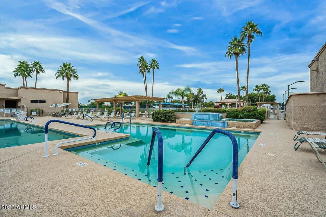 Real Estate Picture 50