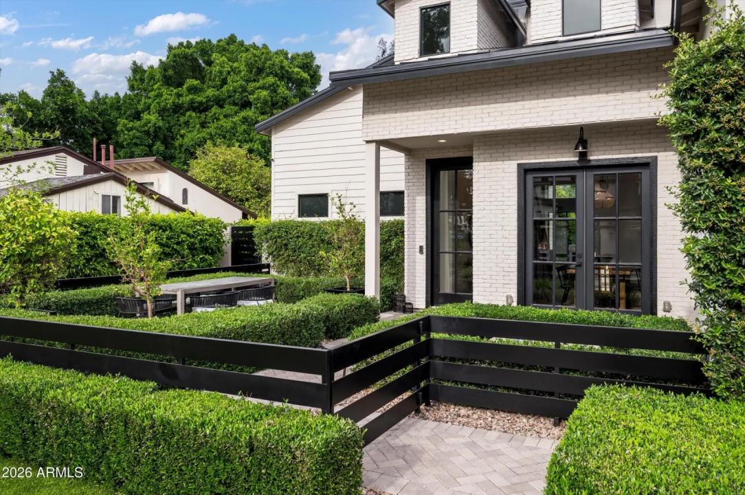 Real Estate Picture 2