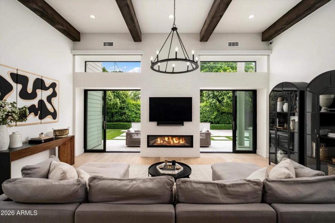 Real Estate Picture 15