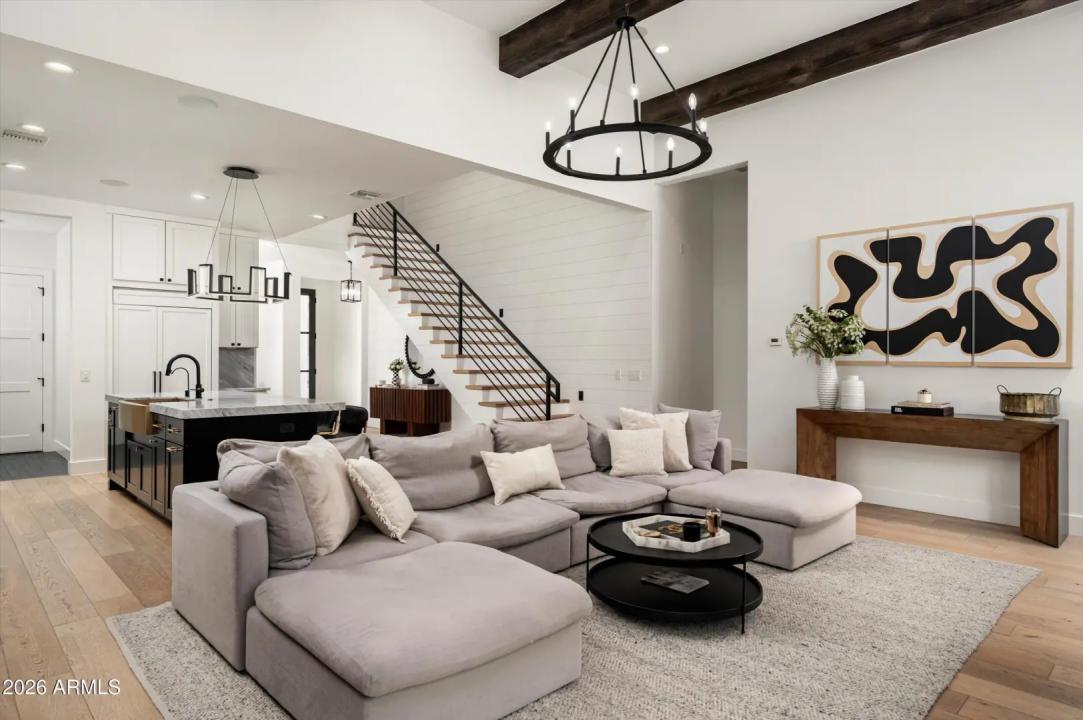 Real Estate Picture 17