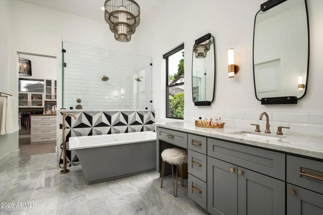 Real Estate Picture 21