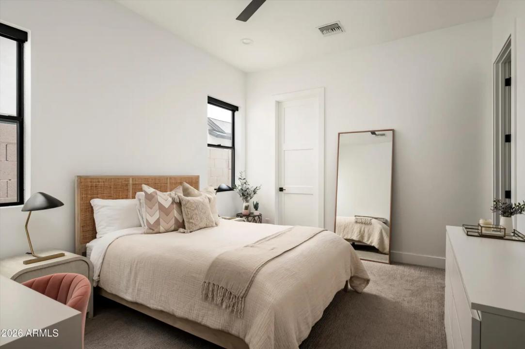 Real Estate Picture 26