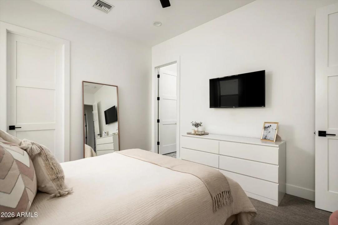Real Estate Picture 27