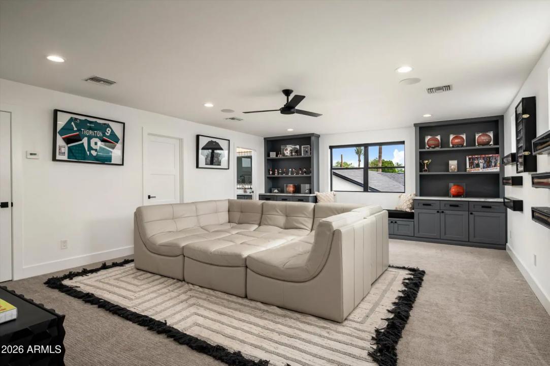 Real Estate Picture 33