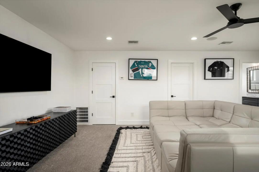 Real Estate Picture 34
