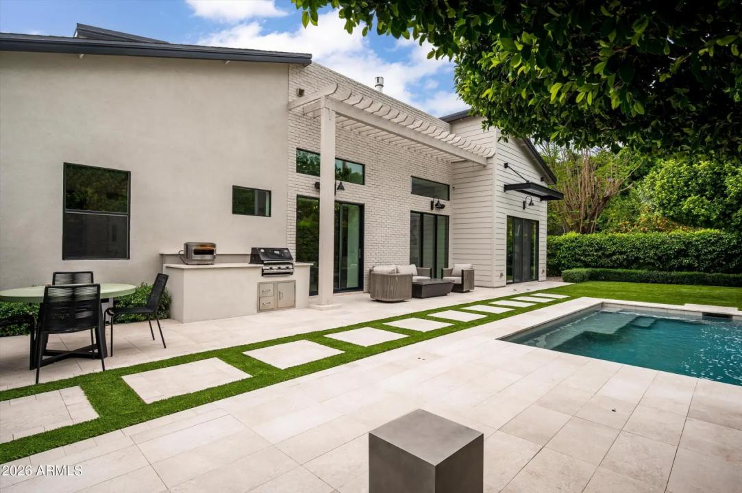 Real Estate Picture 40