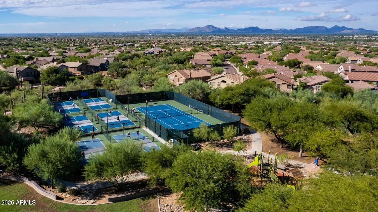 Real Estate Picture 35