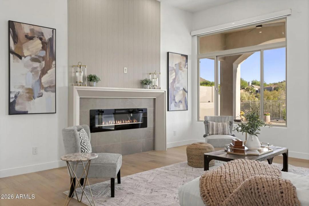 Real Estate Picture 12