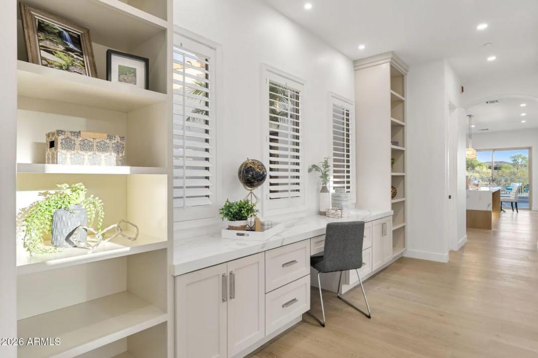 Real Estate Picture 18