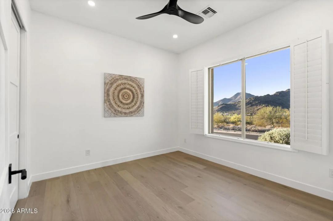 Real Estate Picture 19