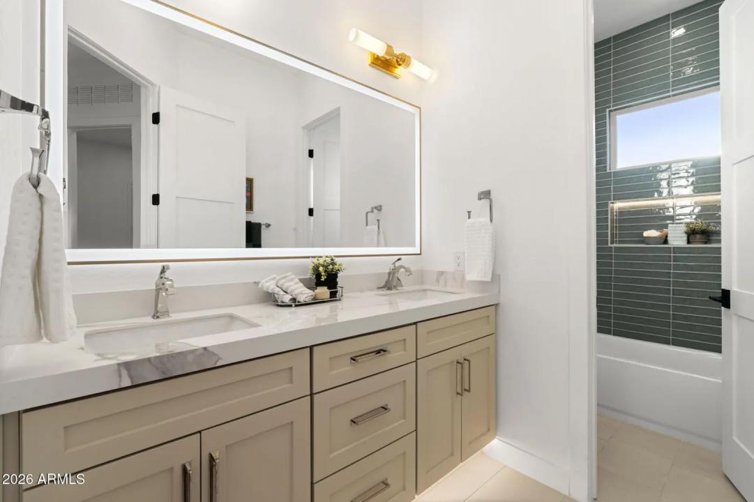 Real Estate Picture 21