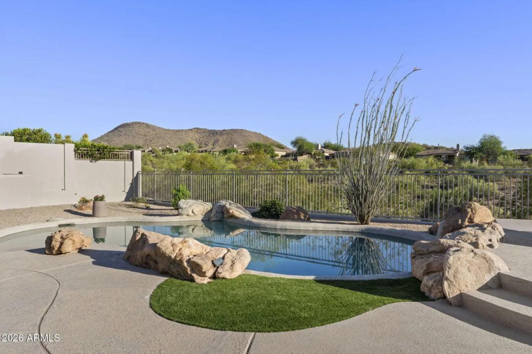 Real Estate Picture 25