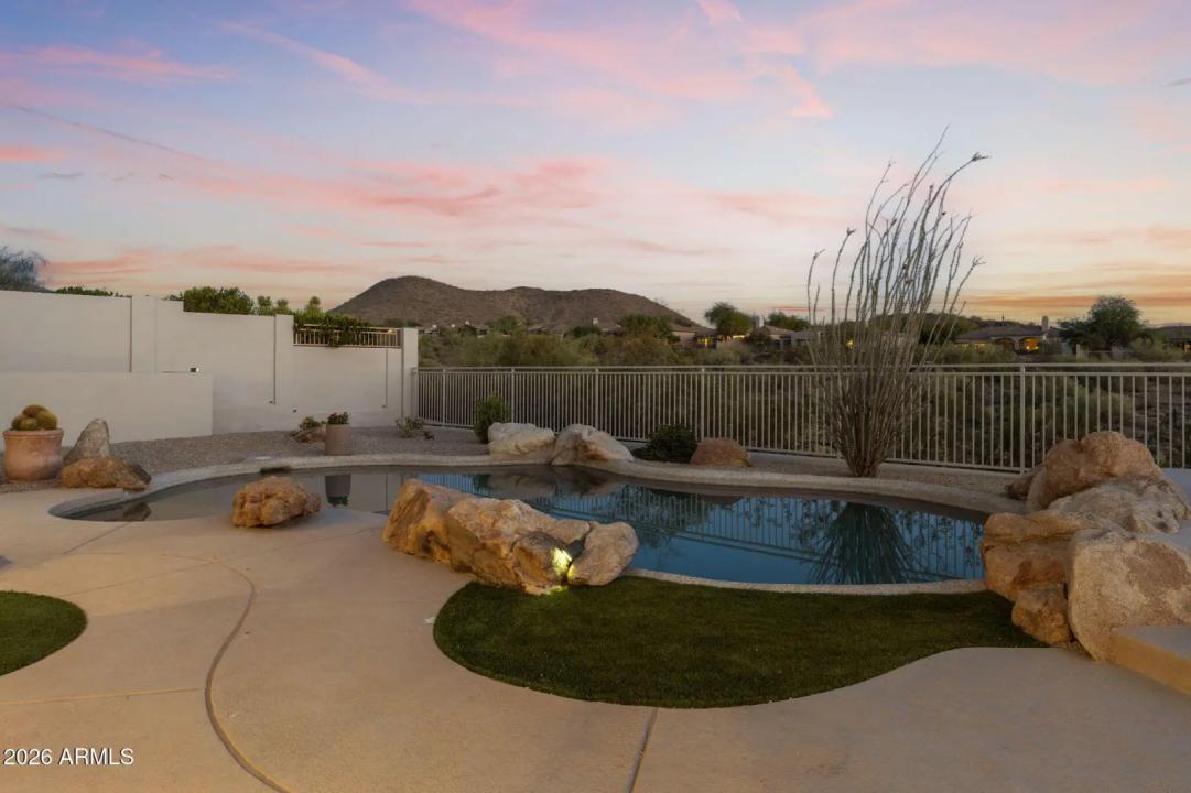Real Estate Picture 30