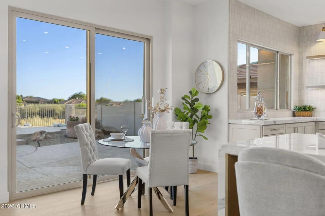 Real Estate Picture 8