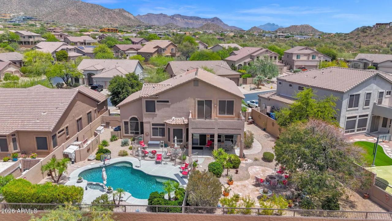 Real Estate Picture 2