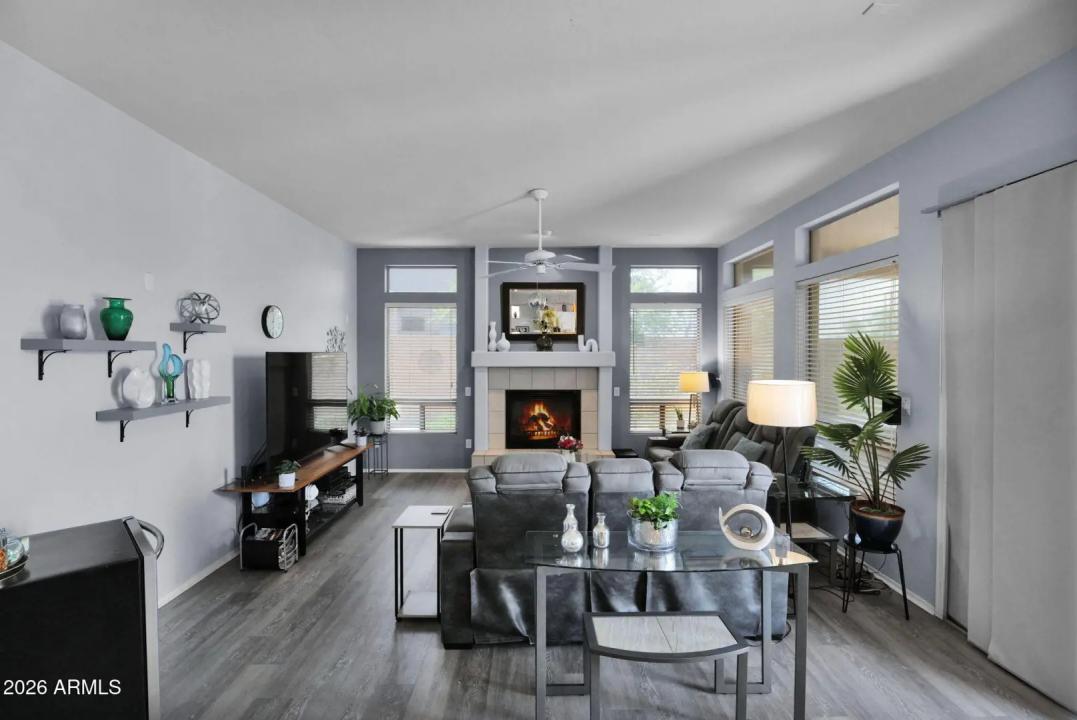 Real Estate Picture 16