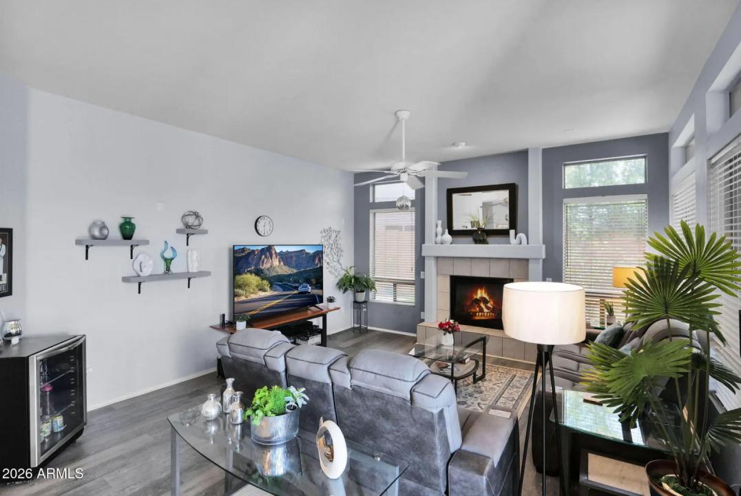 Real Estate Picture 17