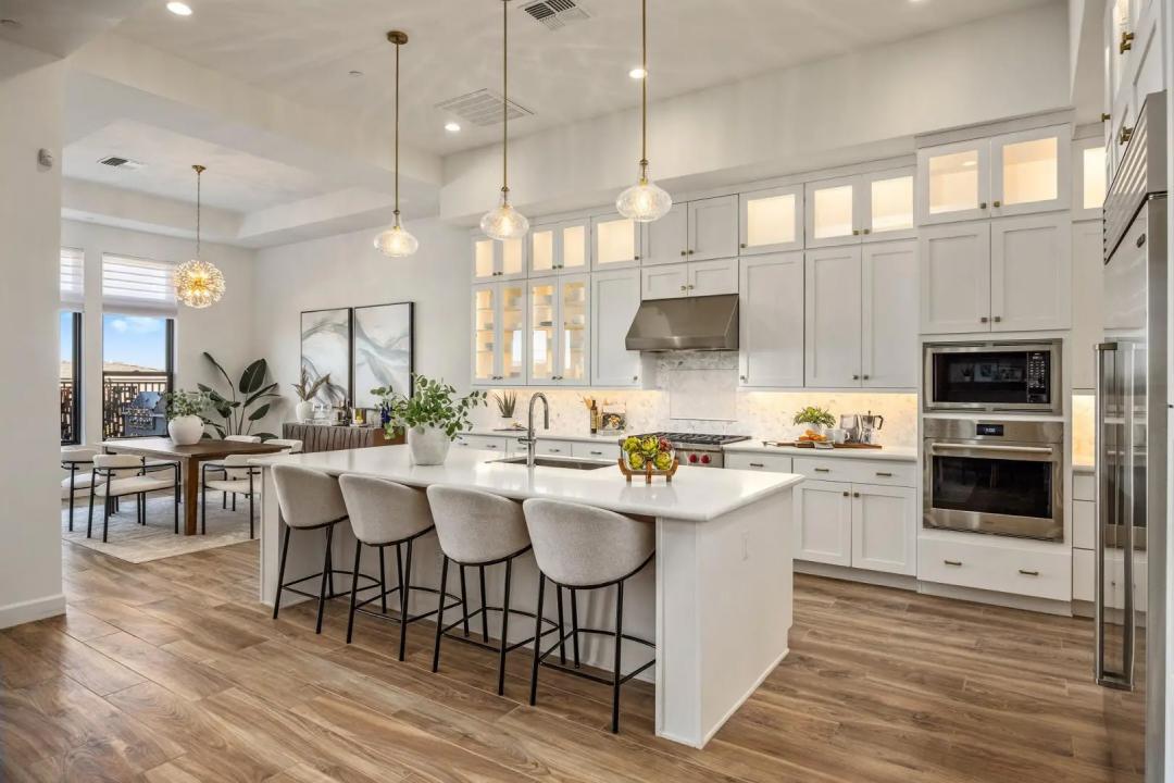 Real Estate Picture 2