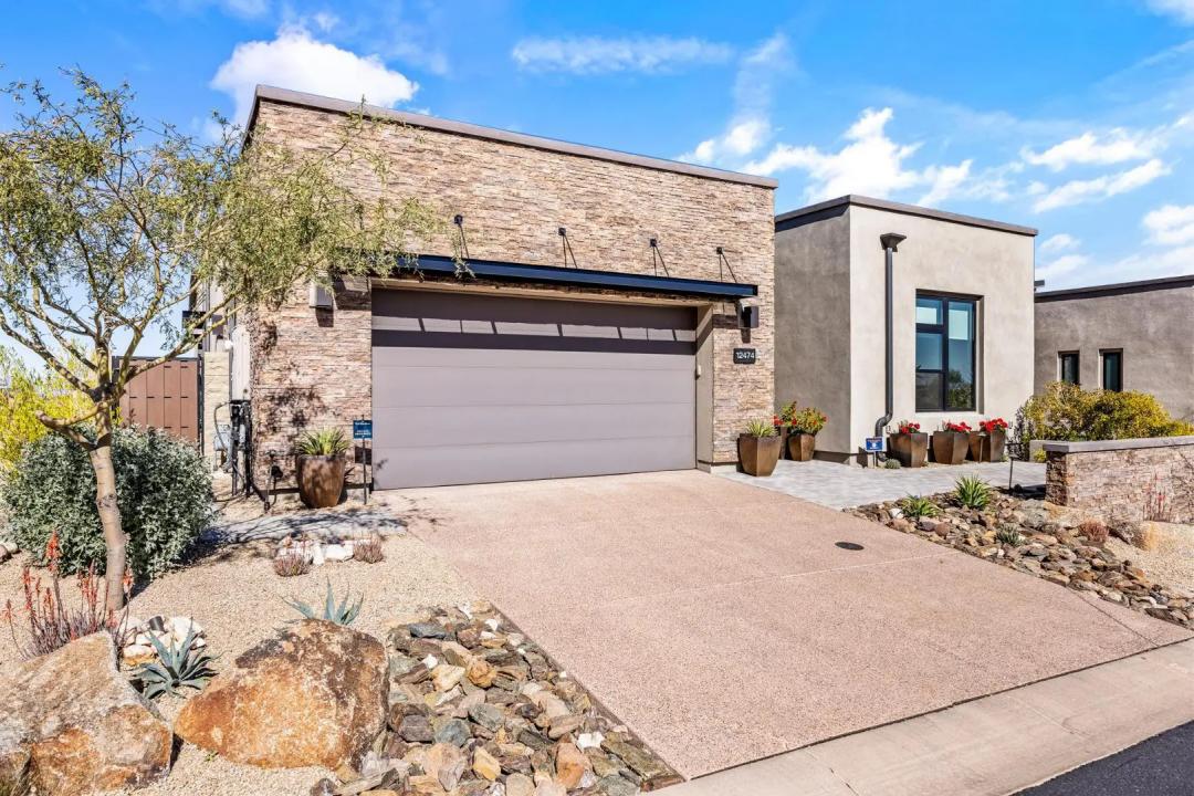 Real Estate Picture 8