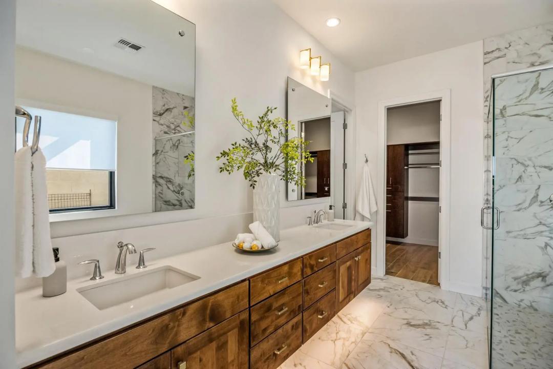 Real Estate Picture 33