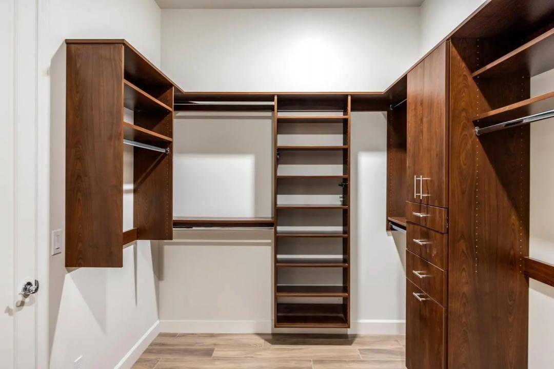 Real Estate Picture 39