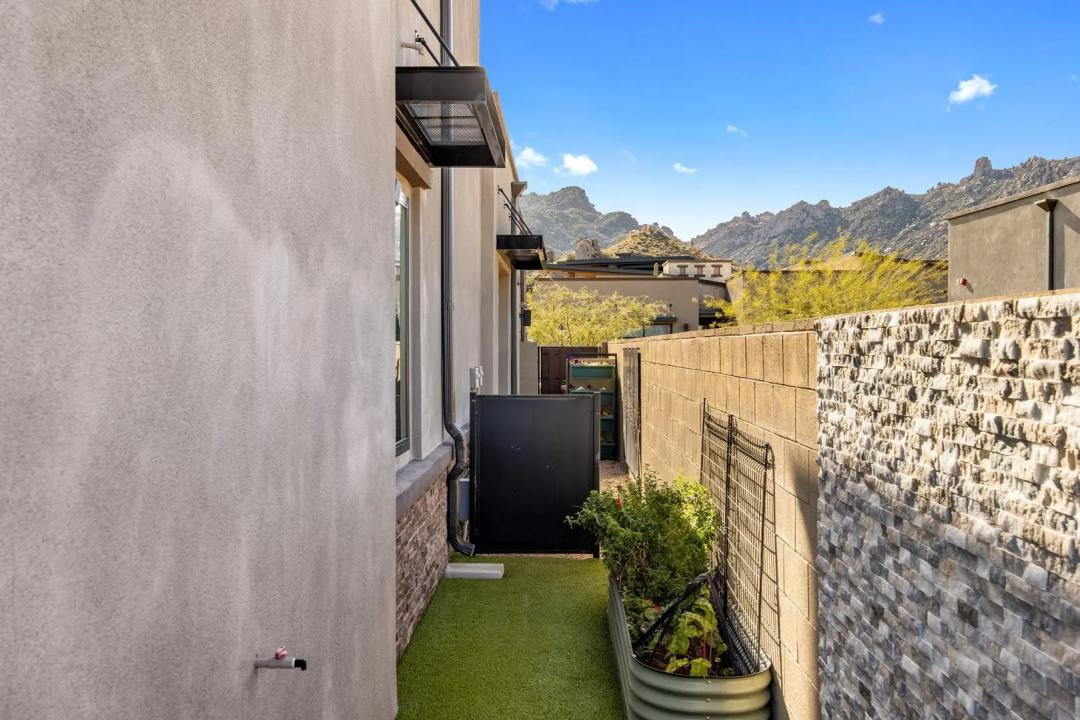 Real Estate Picture 71