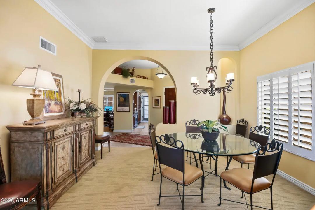 Real Estate Picture 8
