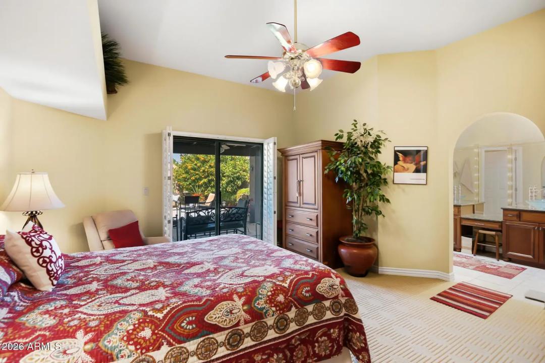 Real Estate Picture 10