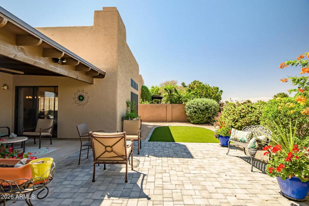 Real Estate Picture 17