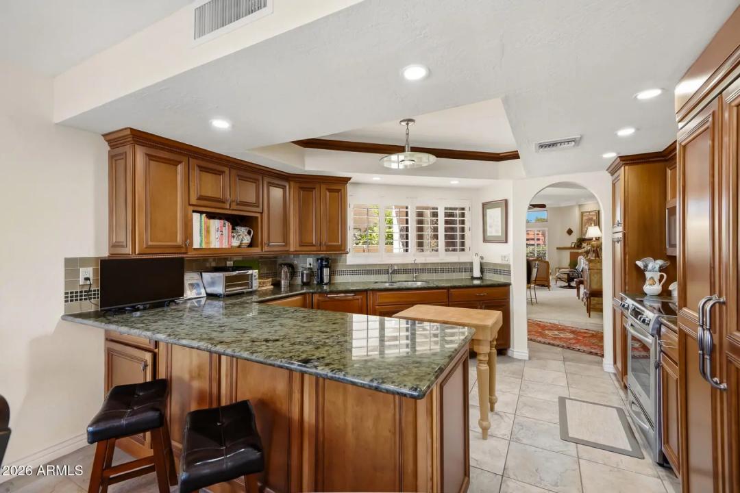 Real Estate Picture 9