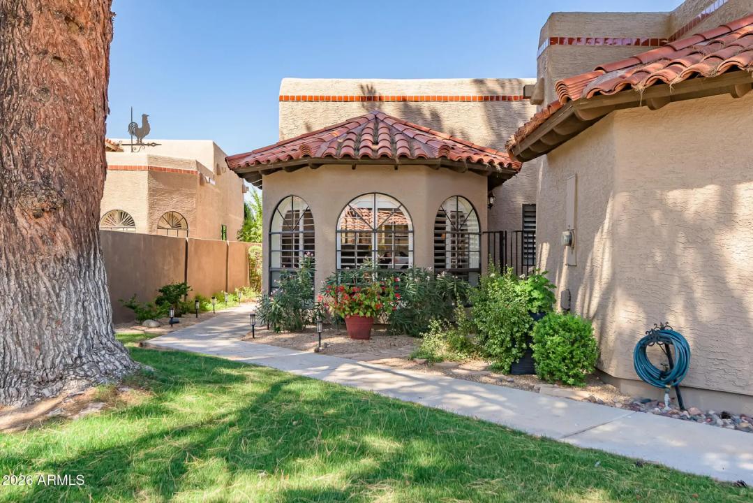 Real Estate Picture 23